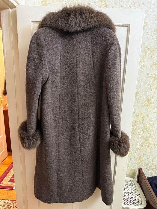 Продам женское пальто