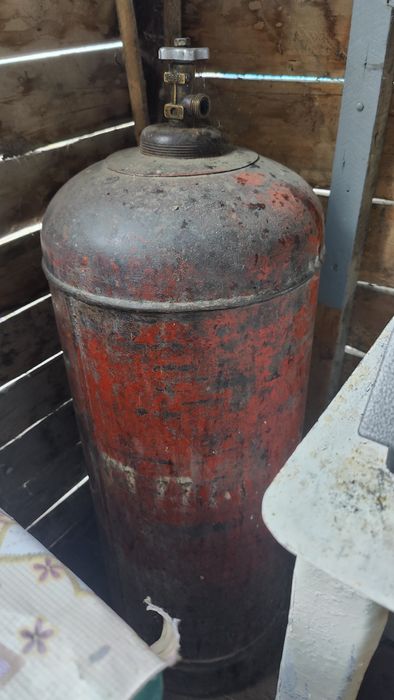 Продам газовые баллоны