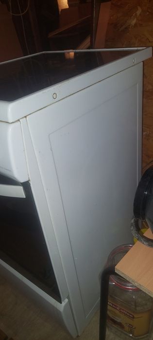 Продам электроплиту стеклокерамика