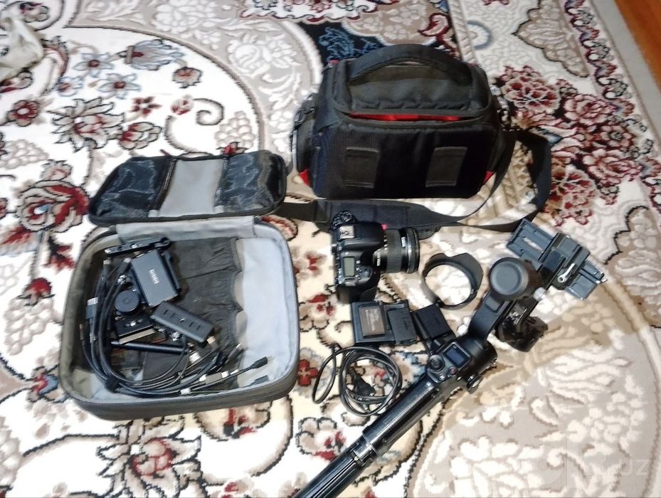 Canon 77D yangi holatda