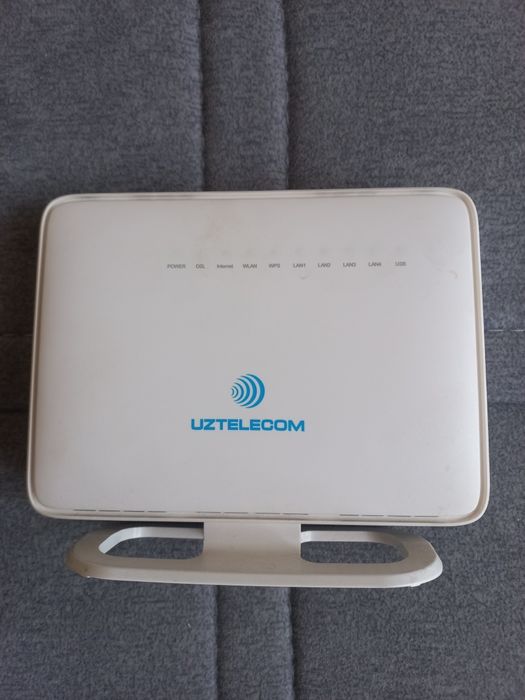 Продаётся срочно модем Wi-fi HUAWEI DG8045