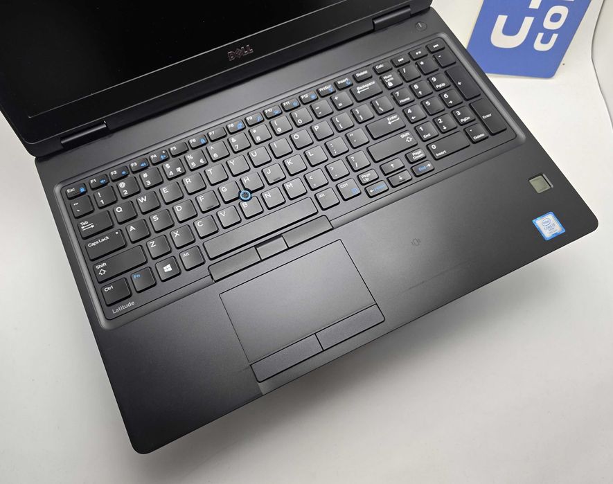 Dell Latitude 5580   i7 7820HQ/16GB/512SSD/940MX-2GB/FHD/Подсветка