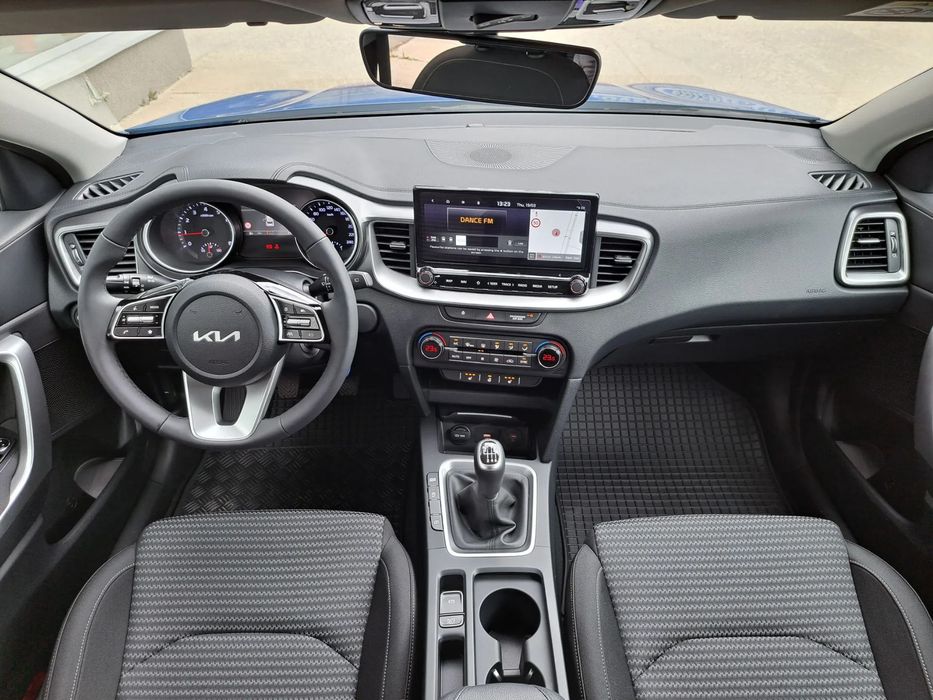 Kia Xceed 2025 benzină, 24.587 € — imagine 5