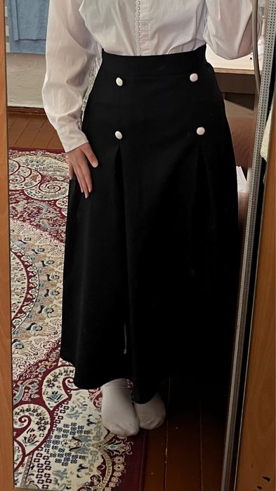 новая черная юбка