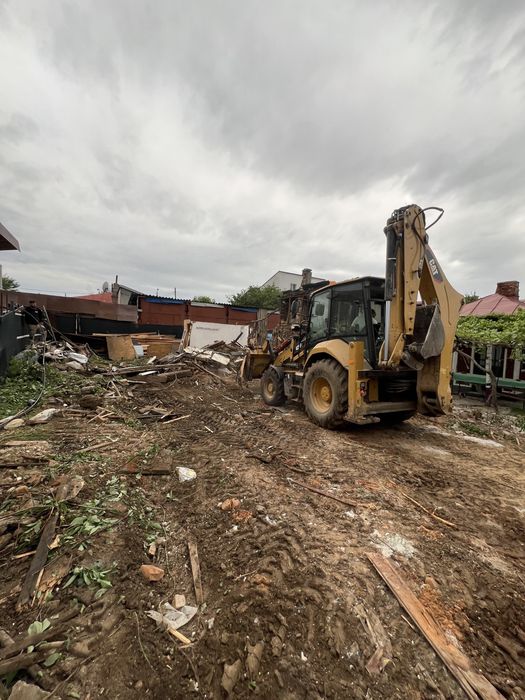 Demolari Case si excavatii