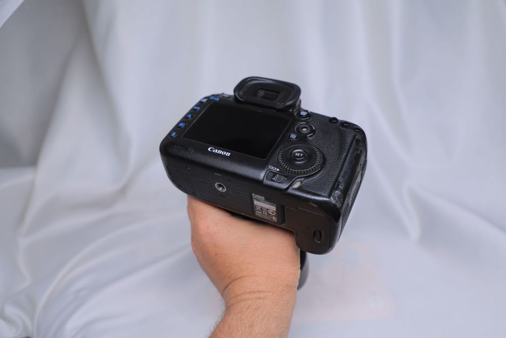 Canon mark 3 sotiladi