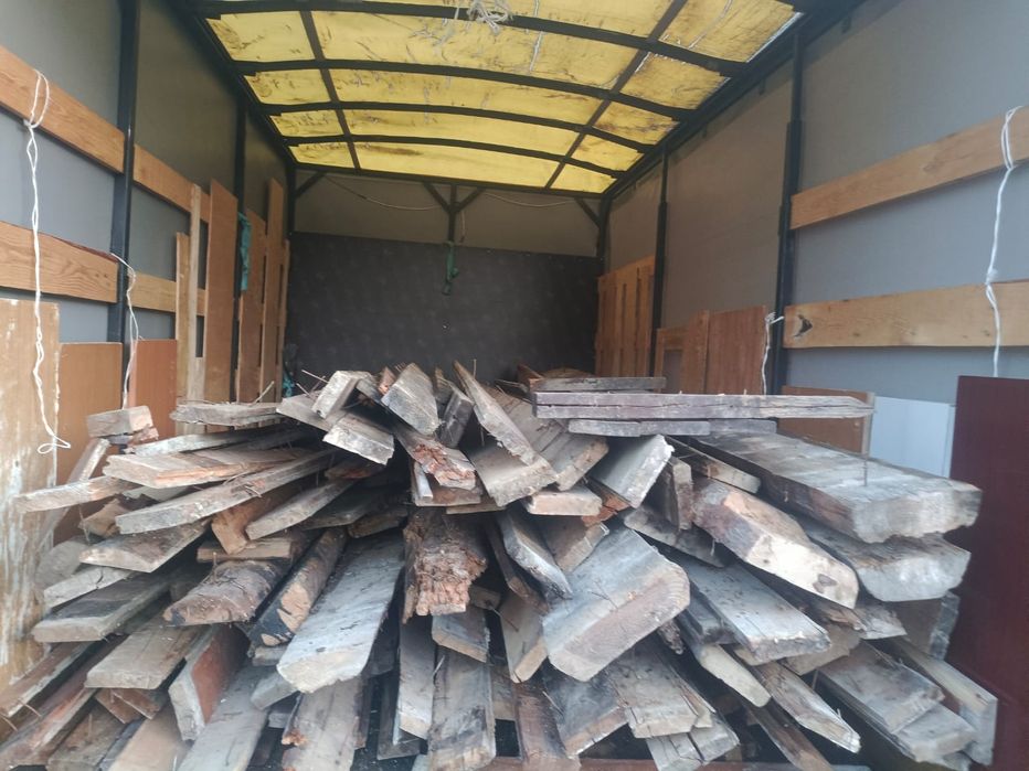 Доски от пола, дрова