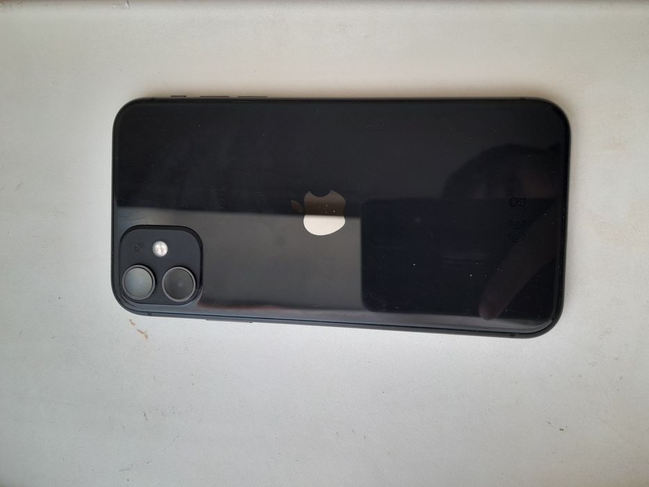 Продается айфон 11.