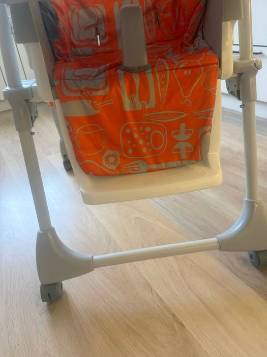 Срочно продаю детский стул