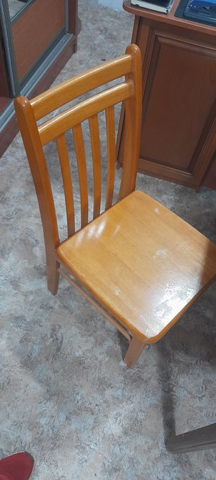 Офисное кресло и стулья