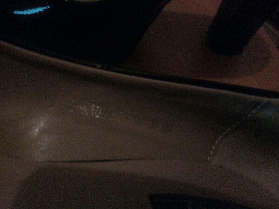 Стильные модные туфли