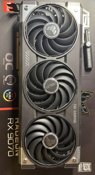 ASUS TUF Gaming RX 9070 16 GB Видео Карта