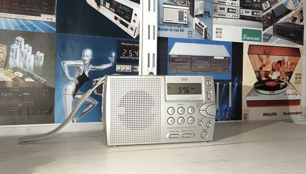 Radio digital TCM model 98245 multiband LW/MW/SW/FM  (fabricat pentru piața germană de către Tchibo)