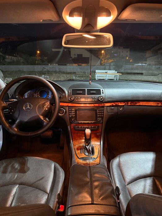Auto Mercedes e280 Polonia