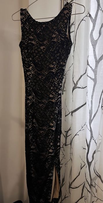 De vânzare rochie dama