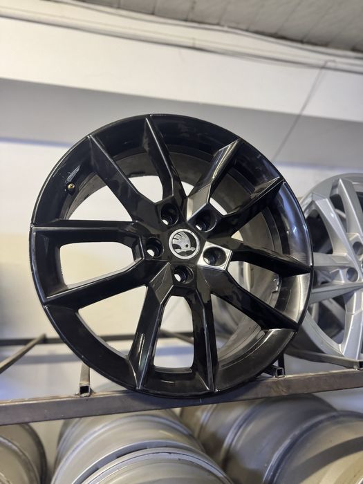 Jante Originale Skoda R18 ,  Karoq, Kodiaq, Octavia , Superb , Stare impecabila !