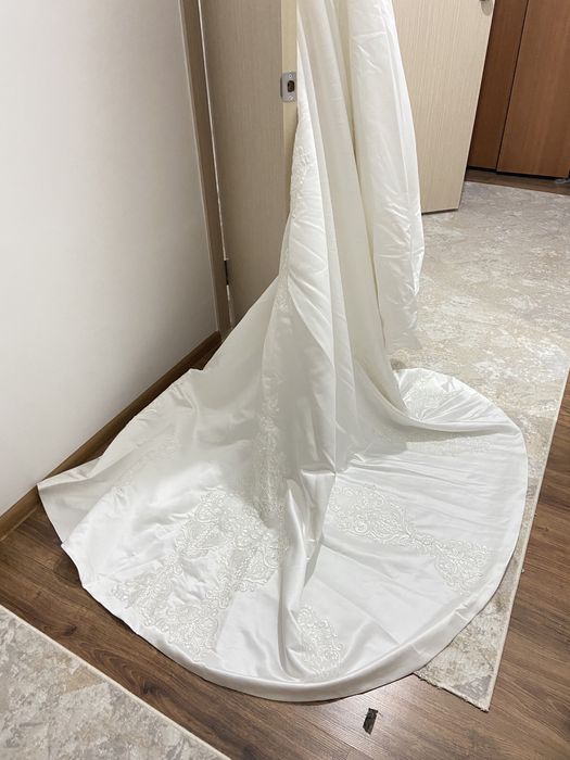 Свадебное платье 20.000 тг