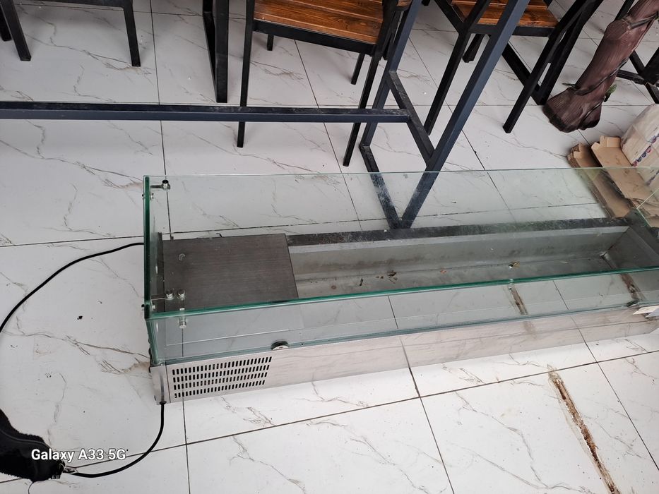 Холодильник сотилади