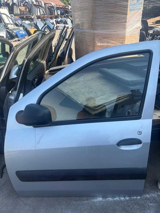 Usa stanga fata    Dacia Logan MCV an 2010 fara rugina
