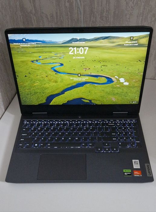 Laptop gaming LENOVO LOQ 15APH8