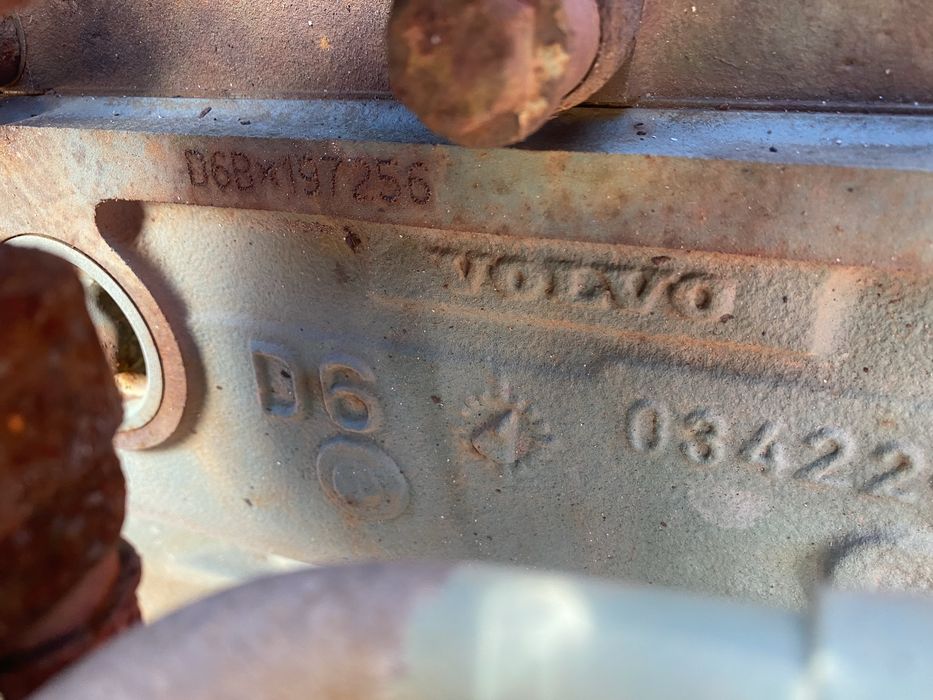 Motor volvo D6B cu toate anexele