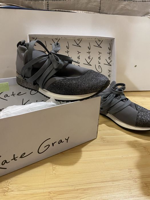 Kate Grey Сникърси