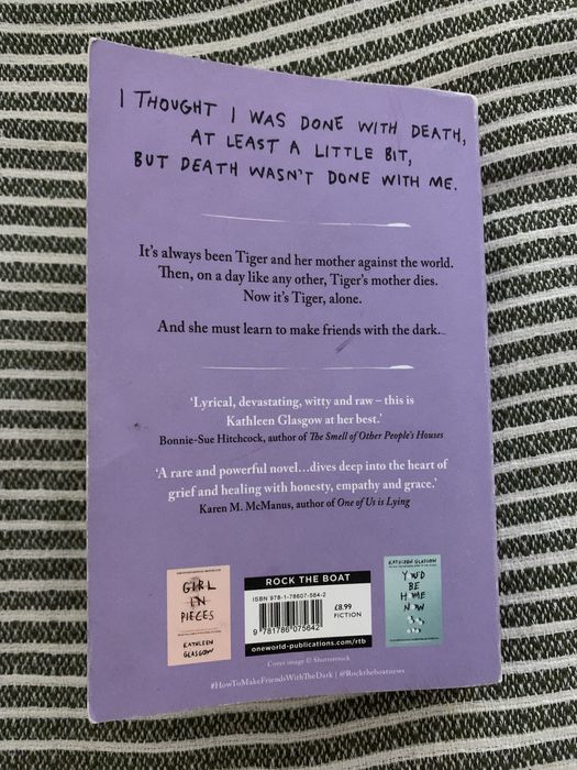 How to make friends with the dark - Kathleen Glasglow