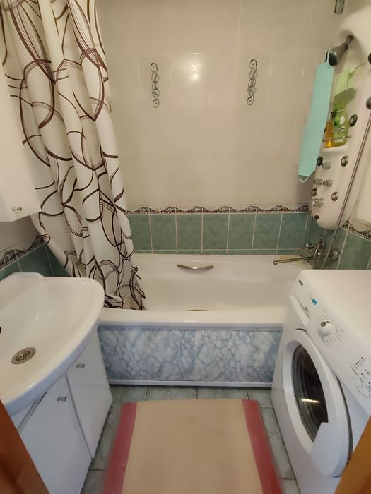 Продается 4-комн (9-37, 3 эт)