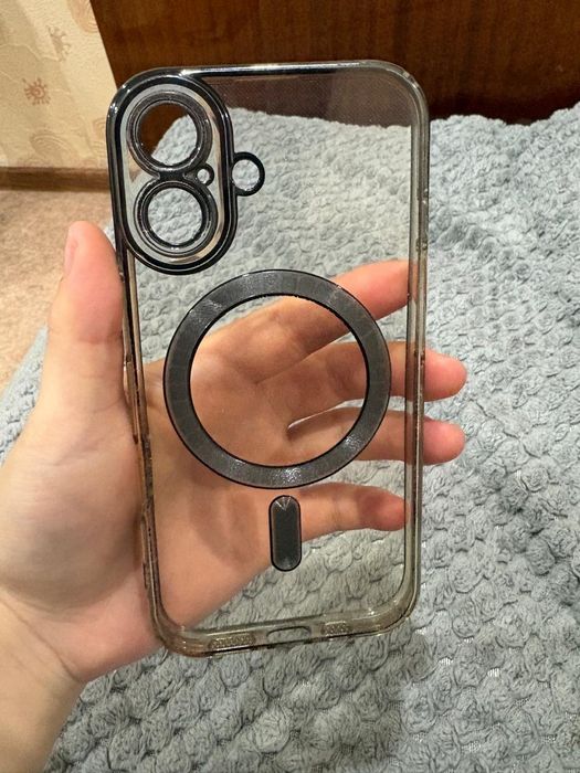 Продам чехлы на 16 айфон