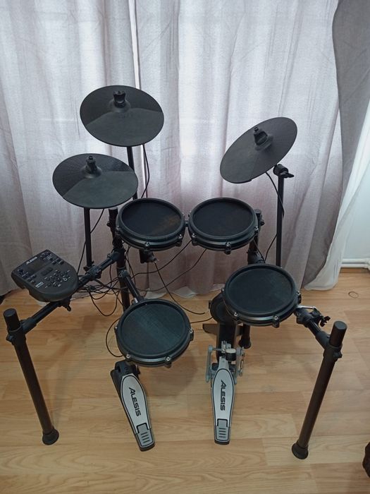 Vând Tobe Alesis Nitro