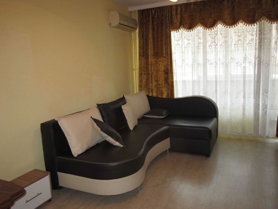 Дава се под наем Двустаен апартамент в Бургас, Меден рудник - зона А - 50 кв.м за 225 € - Снимка #2