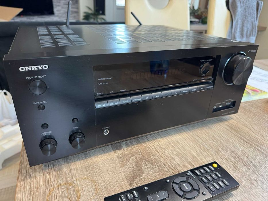 Продавам чудесен ресийвър (AV Receiver) за домашно кино ONKIO TX-NR686