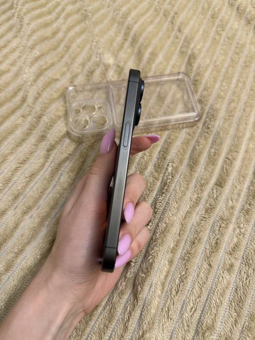 Продам телефон iPhone 15 PRO