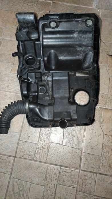 Capac Motor cu Filtru Aer incorporat