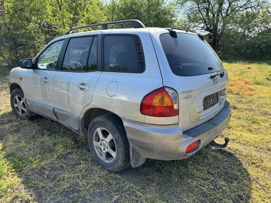 Продавм Hyundai santa fe 2.4