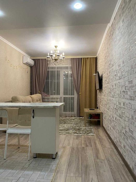 Продается евро 3 комн Саина,36а