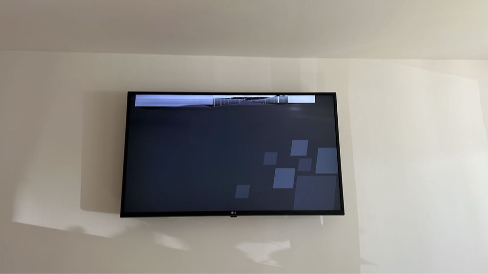 Vand televizor lg ecran defect