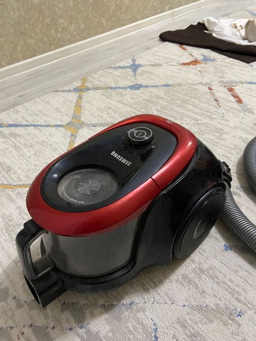 Продается пылесос б/у в рабочем состояний