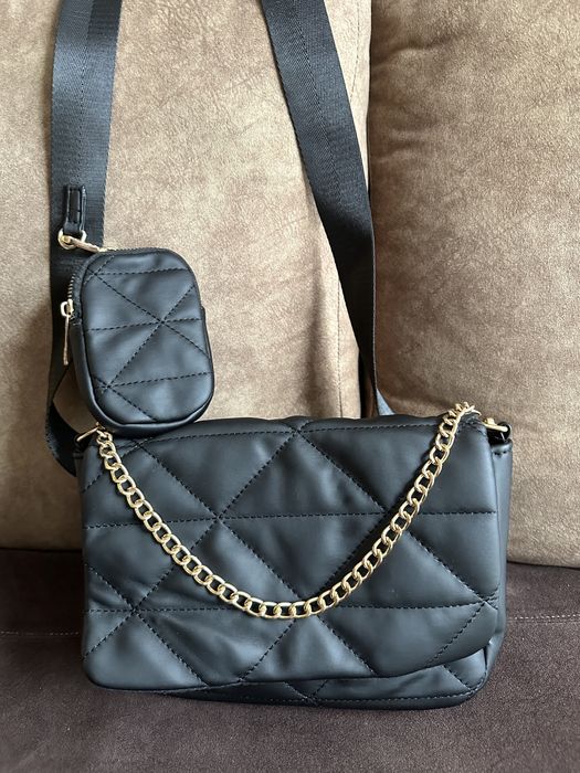 Чантичка през рамо