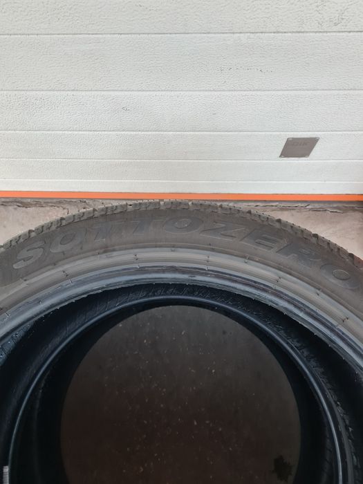Зимни гуми 2 броя PIRELLI SottoZero 255 40 R20 дот 4117