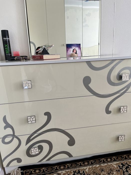 Спальный гарнитур