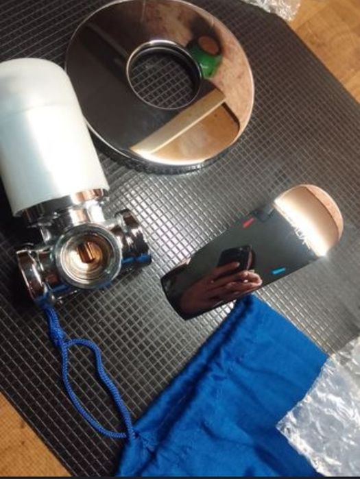 Vand 2 bucati baterii de dus Baie ingropat