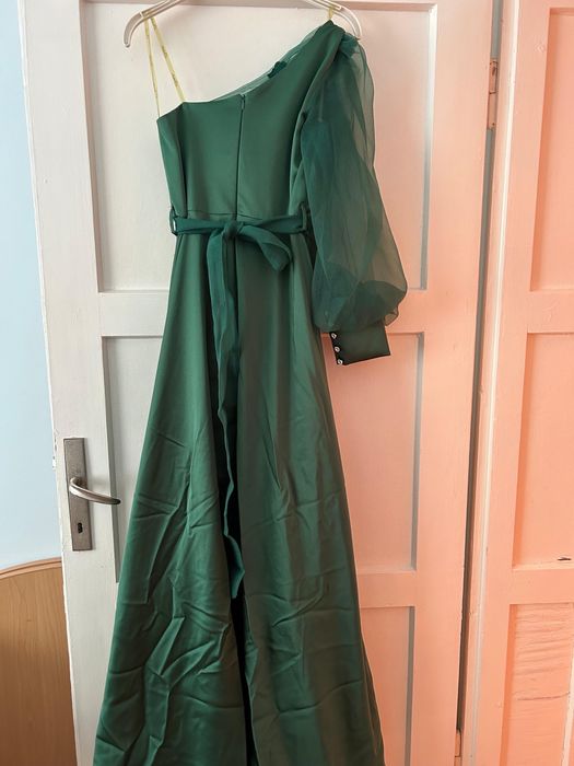 Официална зелена рокля