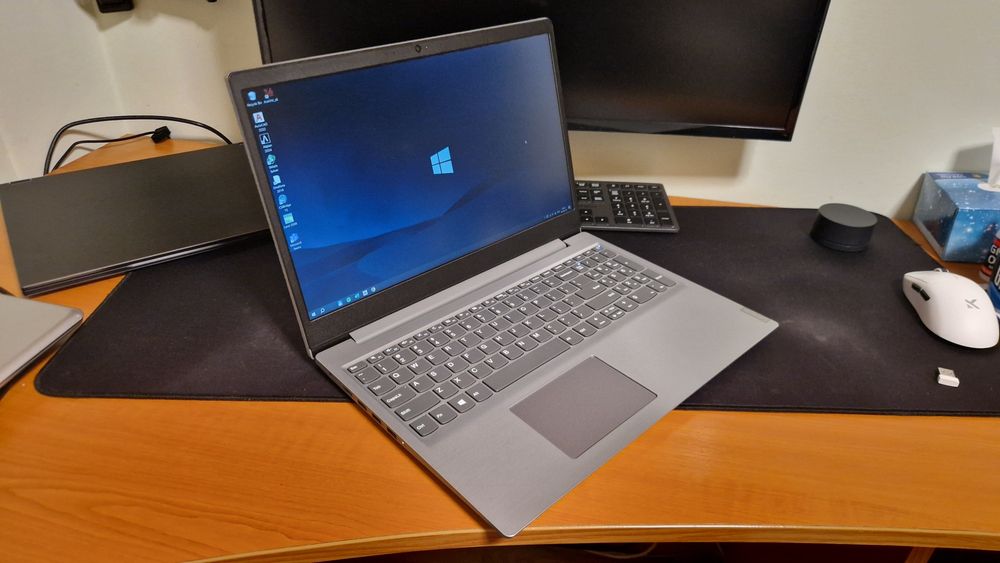 Vand laptop Lenovo IdeaPad, model S145-15IWL