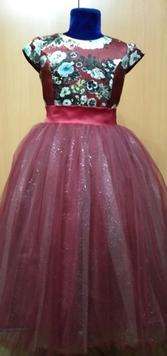 Нарядные платья для девочек