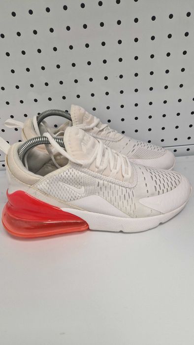 Оригинални дамски маратонки- ,Nike AirMax 270