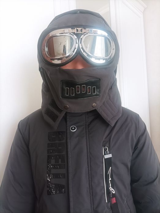 Продам куртку со съемными очками