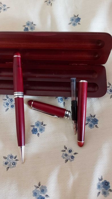 3 бр. научни калкулатори Casio – графичен fx-9860GII + fx-85EX PLUS + fx-82MS + елегантен комплект писалка