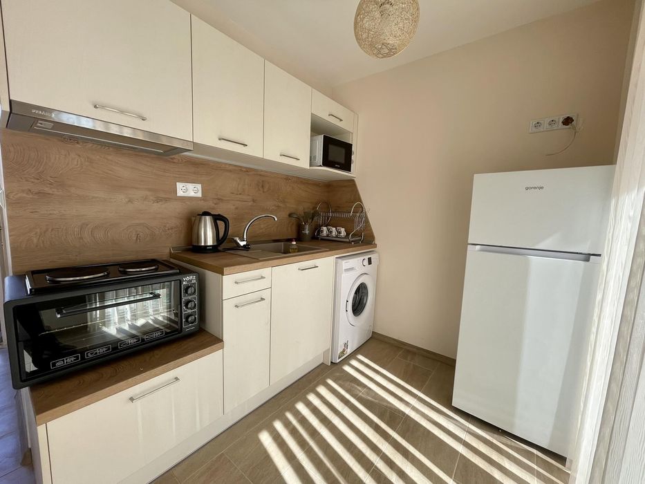 Двуетажна къща, под наем, м-т Ален мак