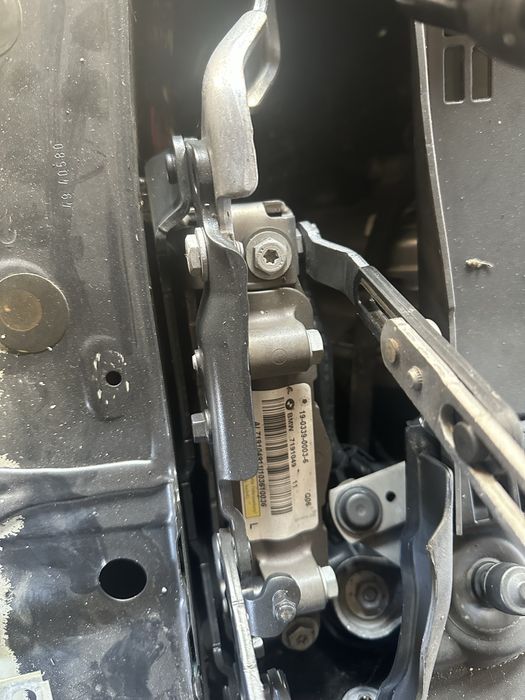 Bmw Бмв преден капак панти пиропатрони